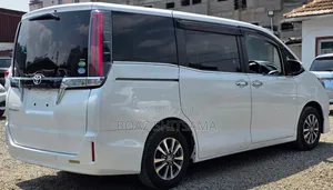 Toyota Esquire 2019 White