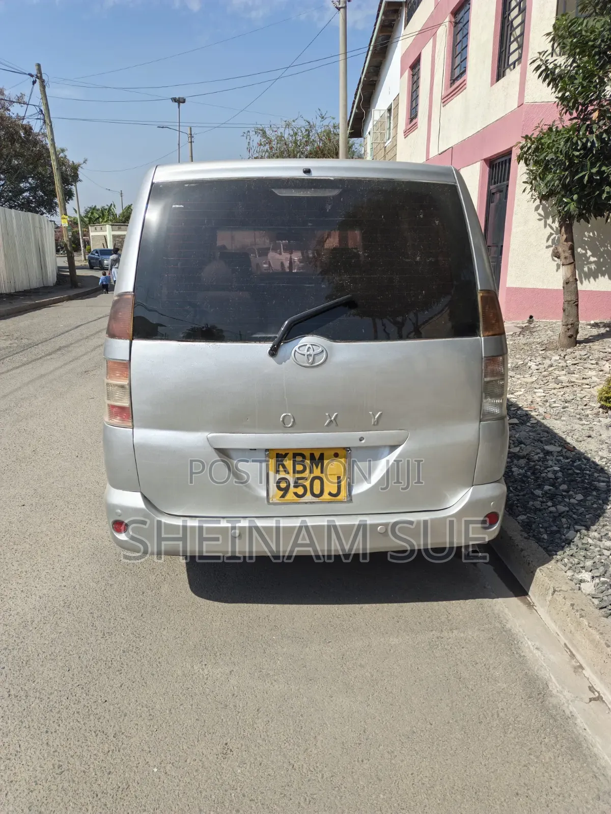 Toyota Voxy 2004 Silver