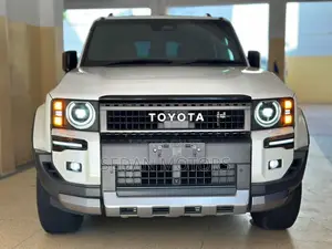 Toyota Land Cruiser Prado 2023 White