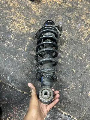 Rear Complete Shock Sienta /Nze
