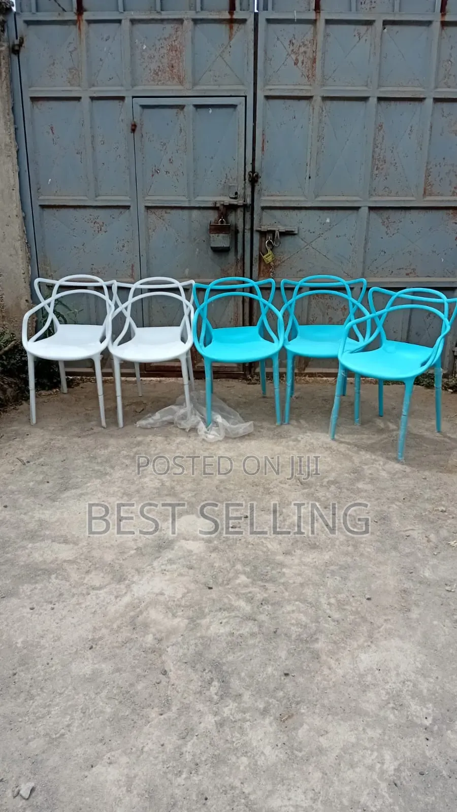 Multiple Colors Strong Plastic Chairs