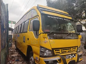 Isuzu NQR 2008 Yellow