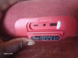 JBL Charge 4
