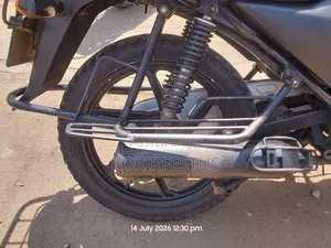 Honda CB 2022 Red