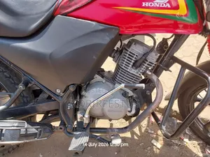 Honda CB 2022 Red