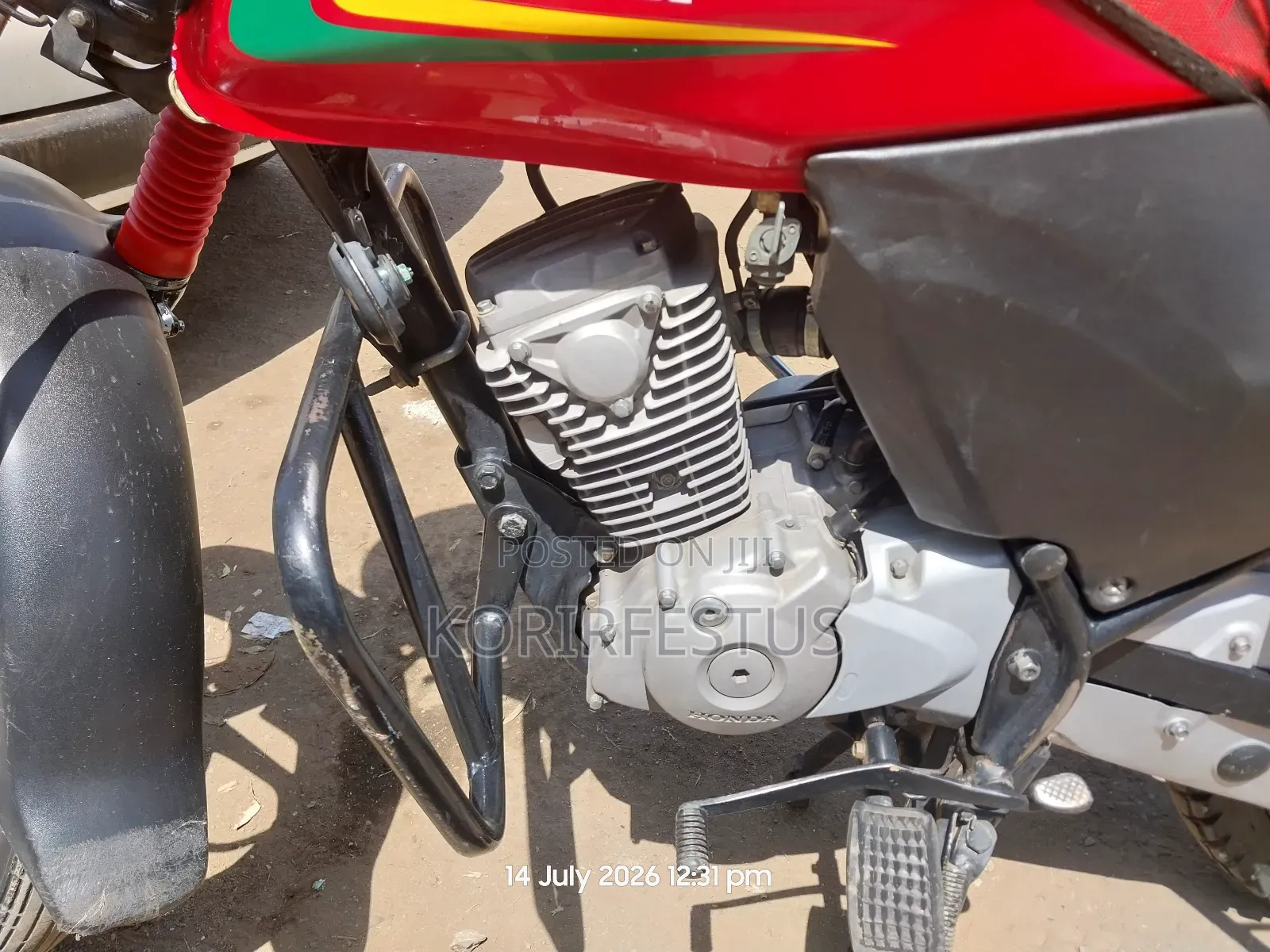 Honda CB 2022 Red
