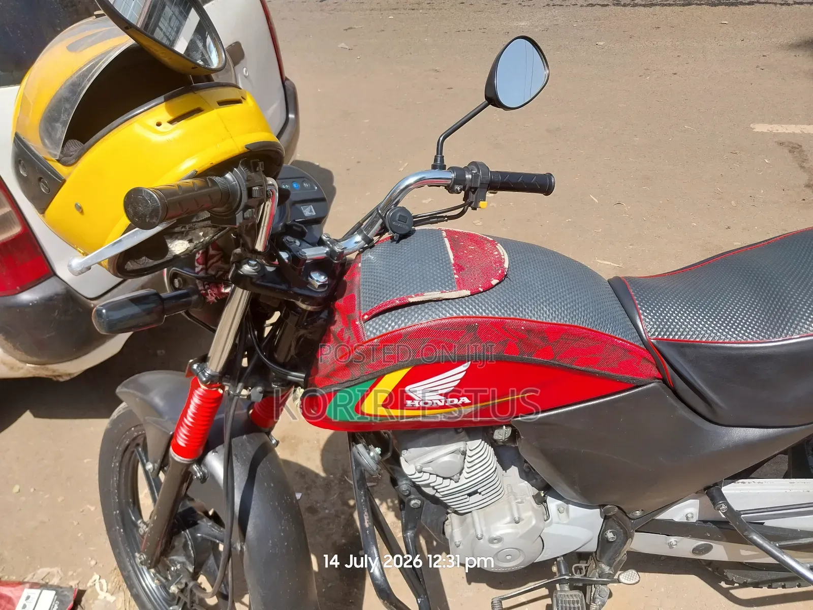 Honda CB 2022 Red