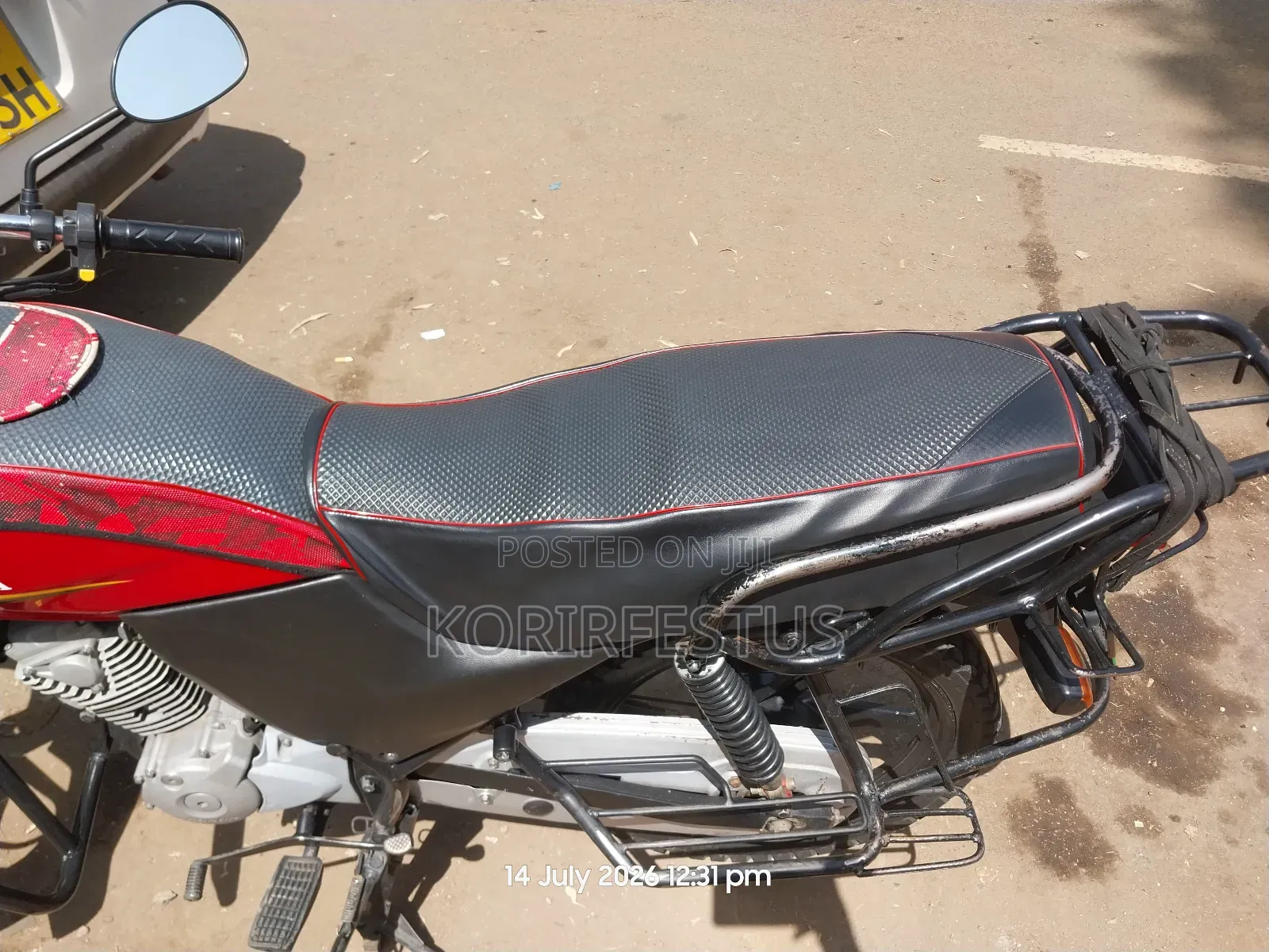 Honda CB 2022 Red