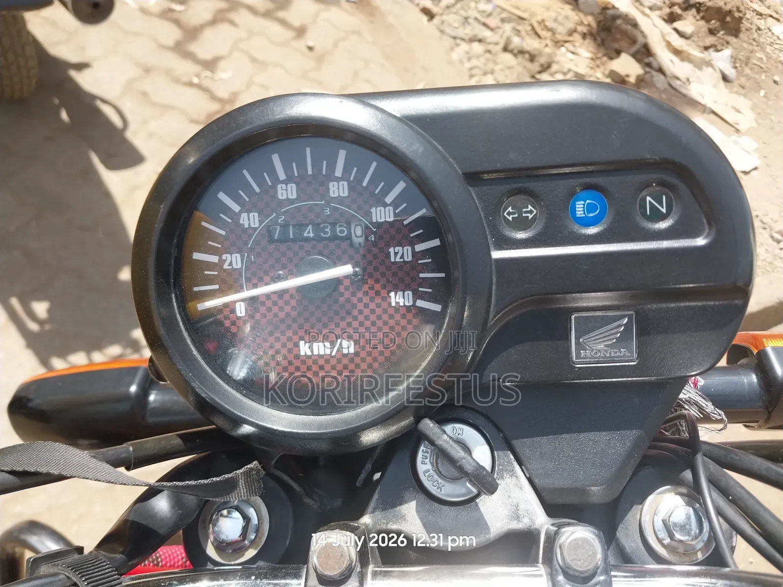 Honda CB 2022 Red