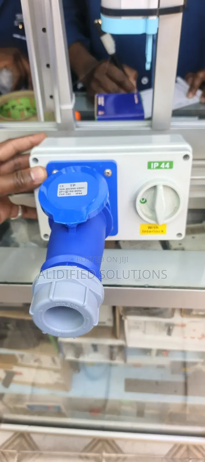 Interlock Industrial Socket 32a 3pin