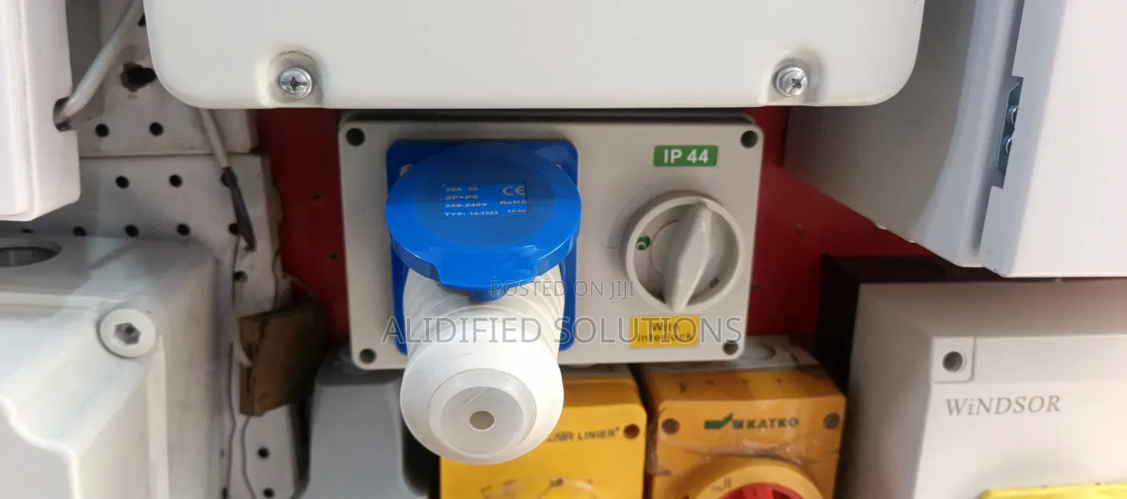 Interlock Industrial Socket 32a 3pin