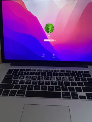 Laptop Apple MacBook 16GB Intel Core i7 eMMC 16 GB