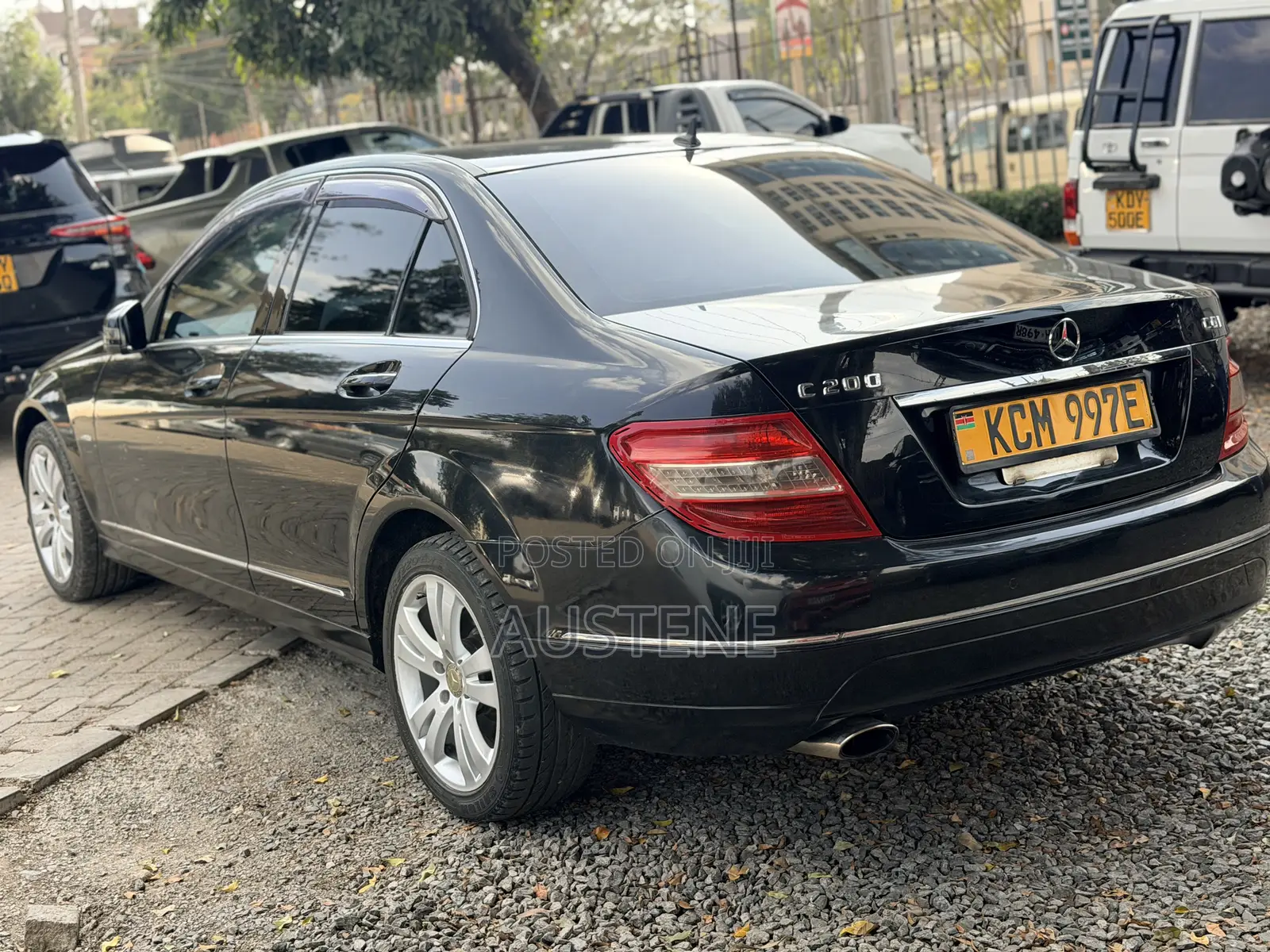 Mercedes-Benz C200 2010 Black