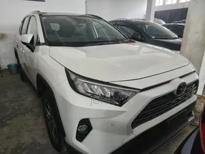 Toyota RAV4 2019 White