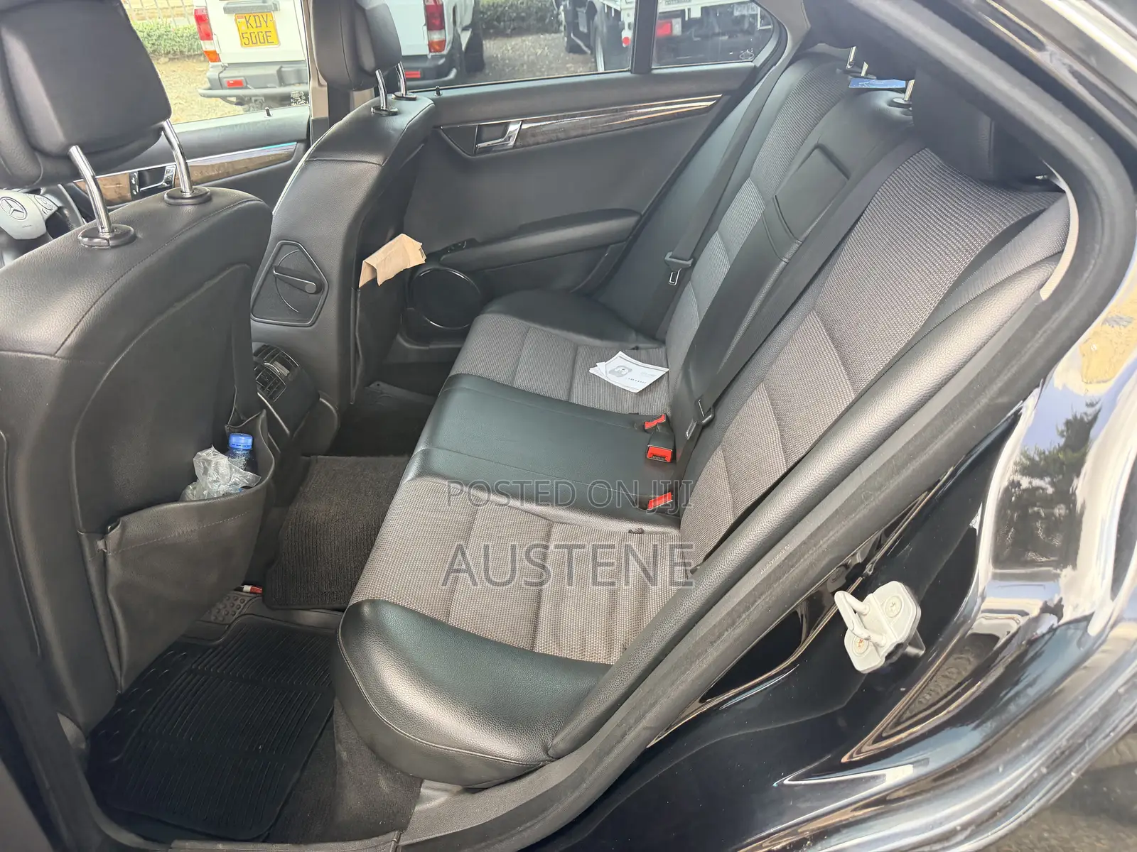 Mercedes-Benz C200 2010 Black