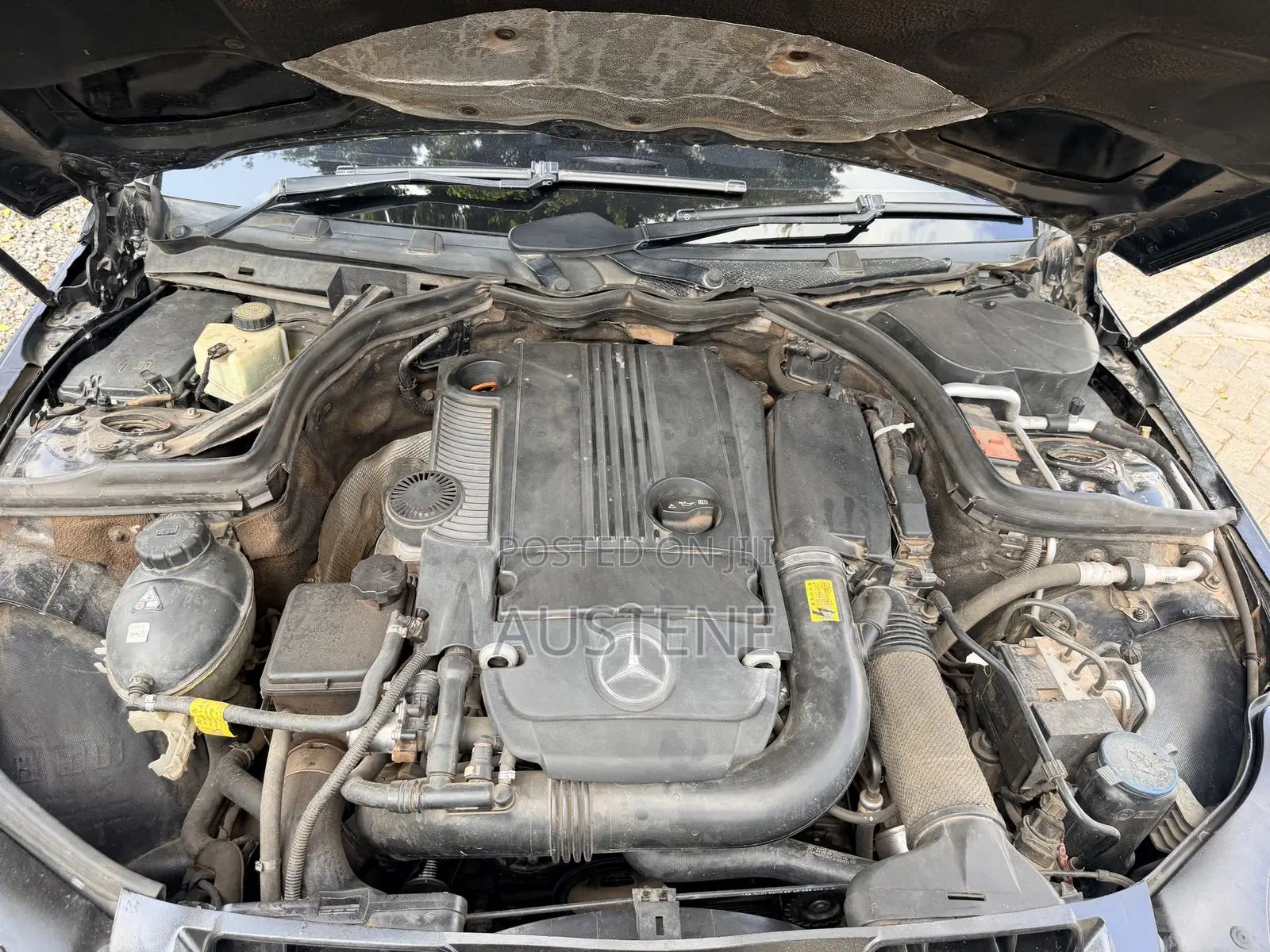 Mercedes-Benz C200 2010 Black