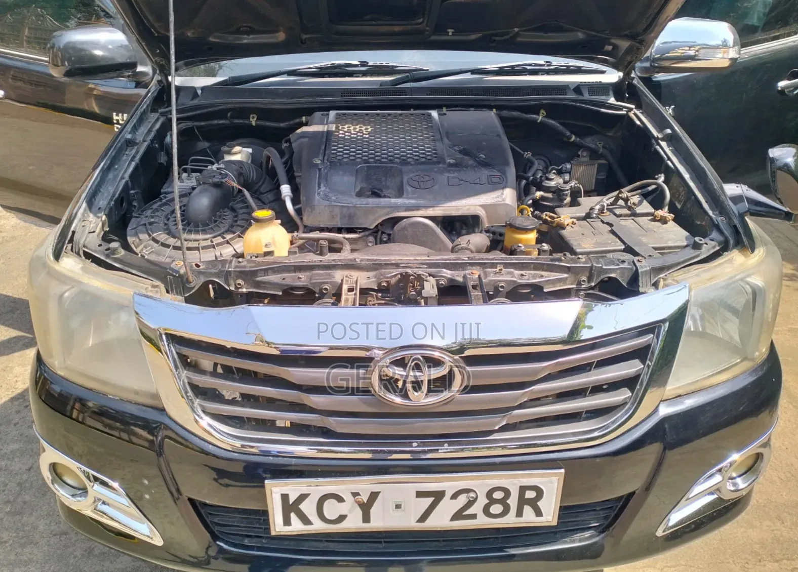 Toyota Hilux 2013 Black