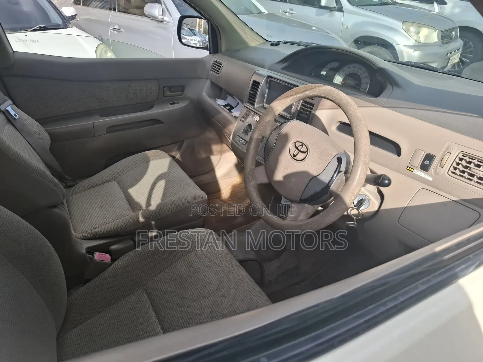 Toyota Raum 2006 White