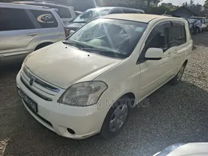 Toyota Raum 2006 White