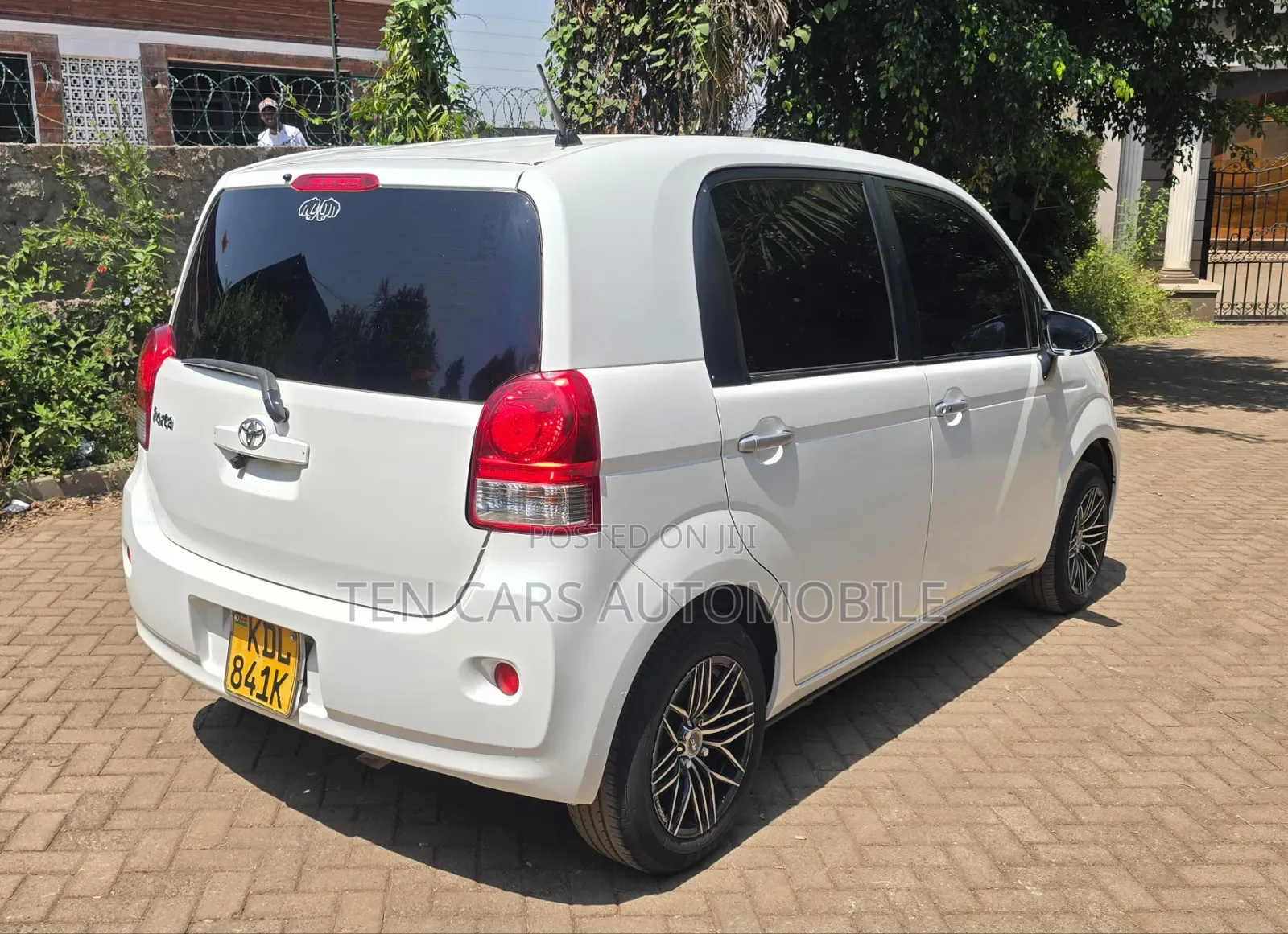 Toyota Porte 2015 White