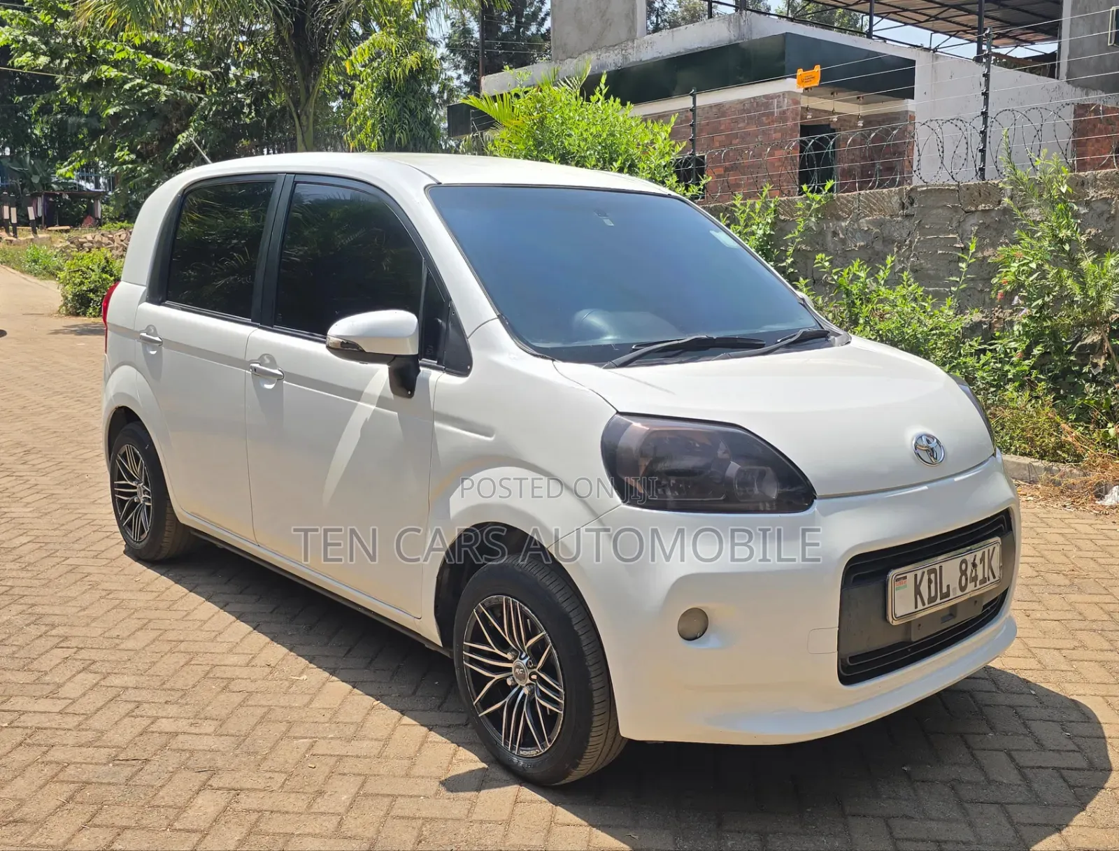 Toyota Porte 2015 White