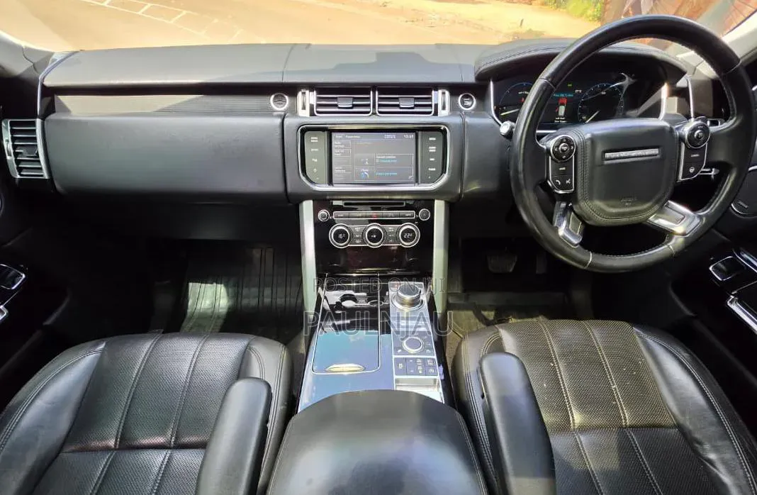 Land Rover Discovery 2013 White