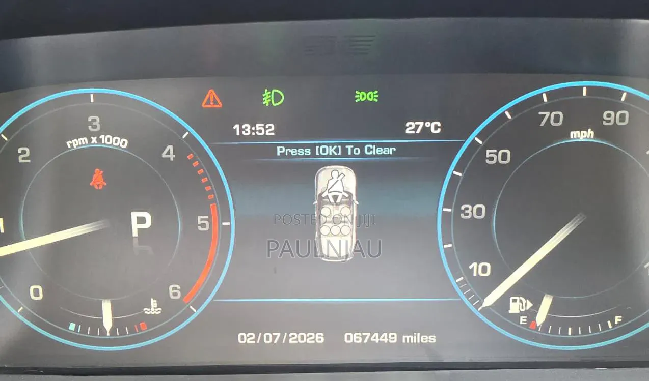 Land Rover Discovery 2013 White