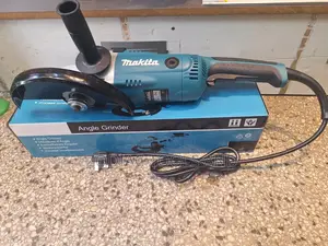 Makita 9 Inch Angle Grinder