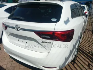 Toyota Avensis 2018 White