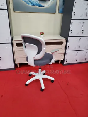 Macaron Mesh Study Chair