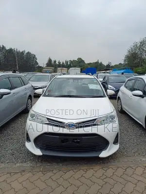 Toyota Corolla Fielder 1.5 Hybrid FWD 2018 White