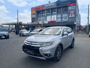 Mitsubishi Outlander 2016 Silver