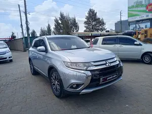 Mitsubishi Outlander 2016 Silver
