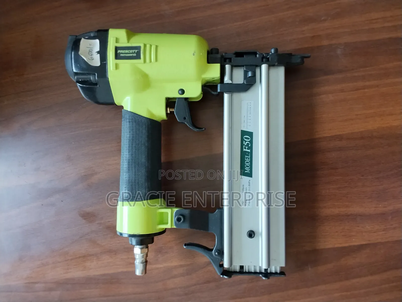 Portable Nailer Air Gun/ Pneumatic Gun