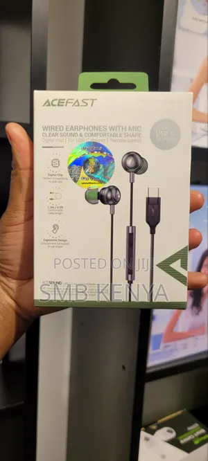 Wired Type C Earphones With Mic and Remote Control-L5