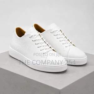 Quality Casual Leather Laced Designer Shoes With Rubber Sole