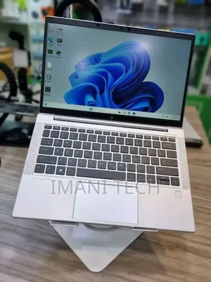 Laptop HP EliteBook 830 G8 16GB Intel Core i7 SSD 512GB