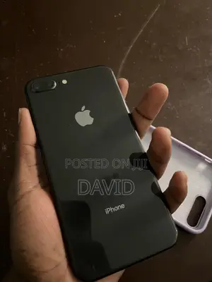 Apple iPhone 8 Plus 64 GB Black