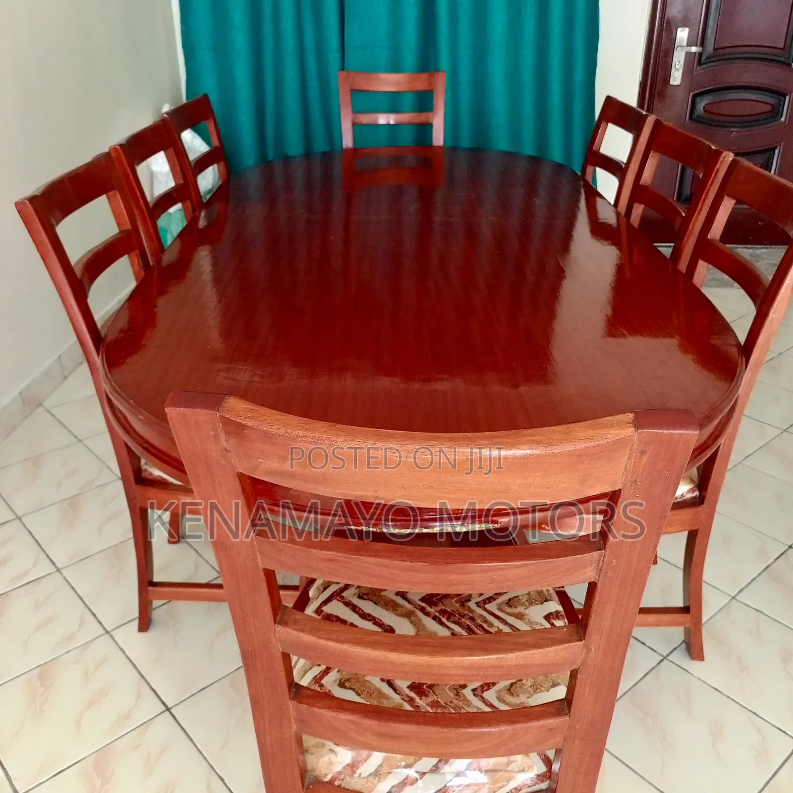 8 Dinning Table