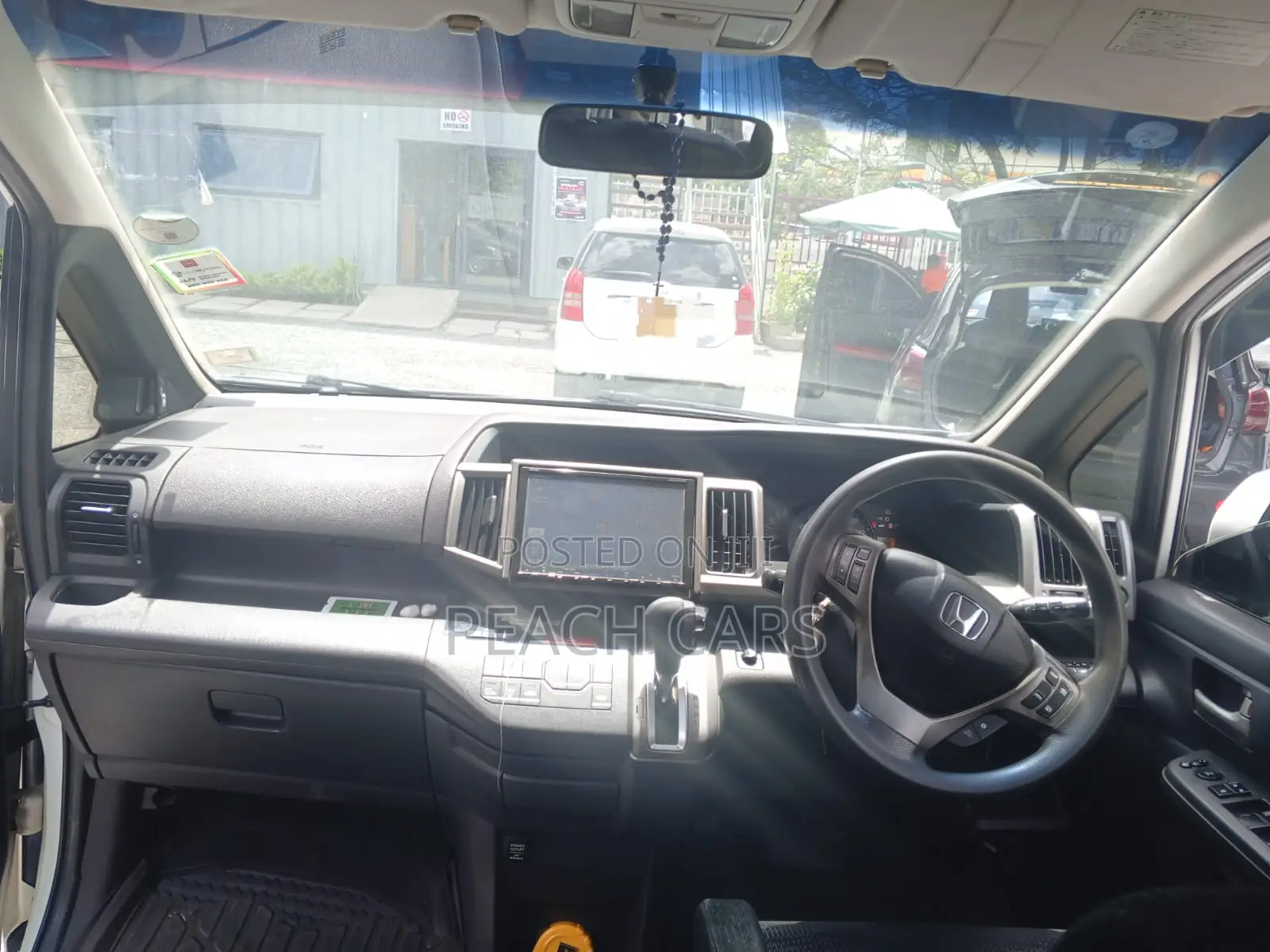 Honda Stepwgn 2014 White