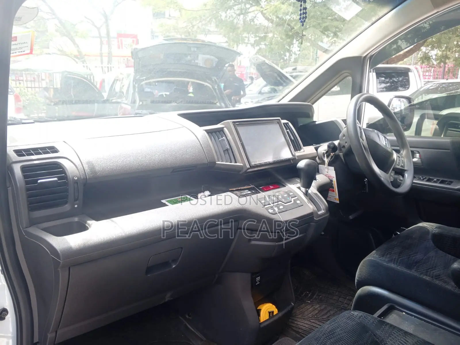 Honda Stepwgn 2014 White