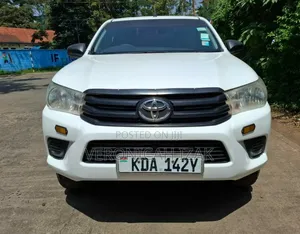 Toyota Hilux 2019 White