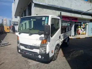 Nissan Atlas 2012
