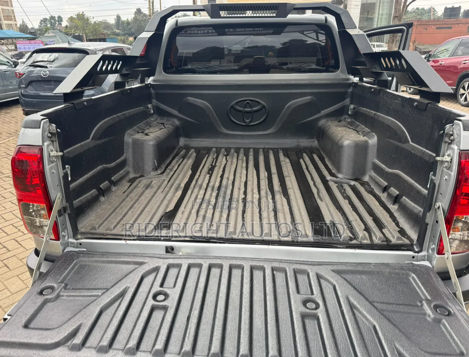 Toyota Hilux 2017 Silver