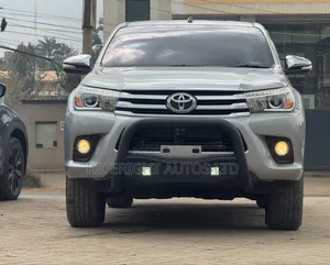 Toyota Hilux 2017 Silver