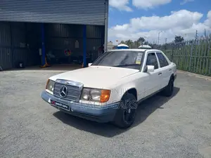 Mercedes-Benz E200 1986 White
