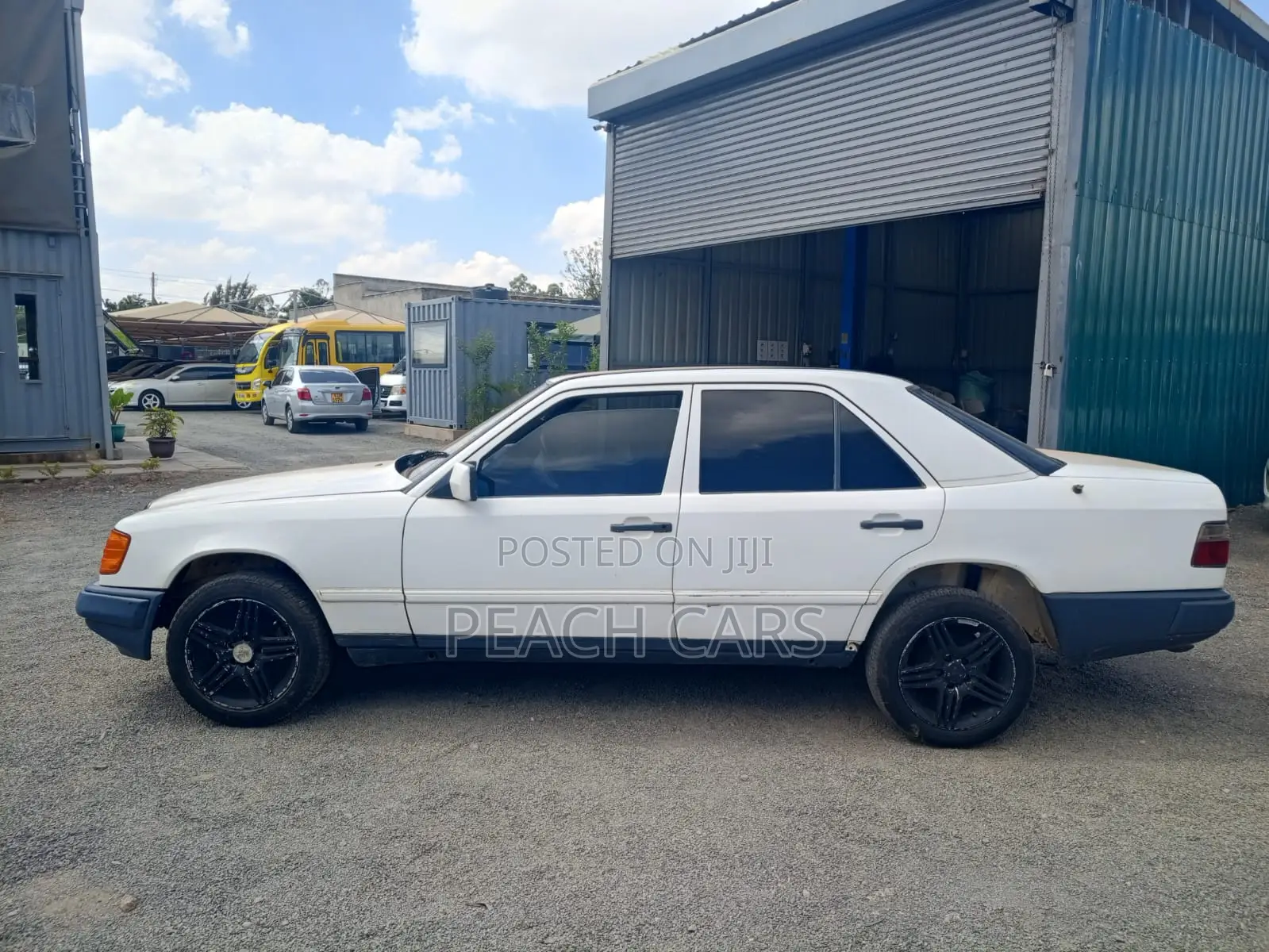 Mercedes-Benz E200 1986 White