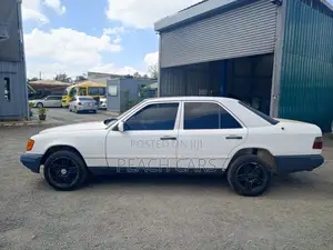 Mercedes-Benz E200 1986 White