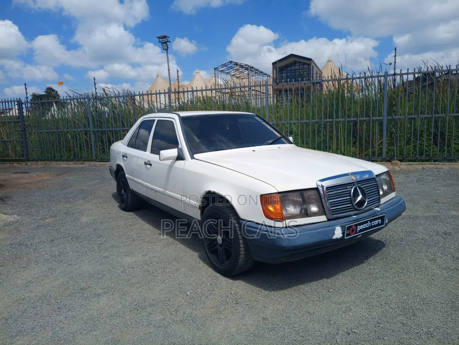 Mercedes-Benz E200 1986 White