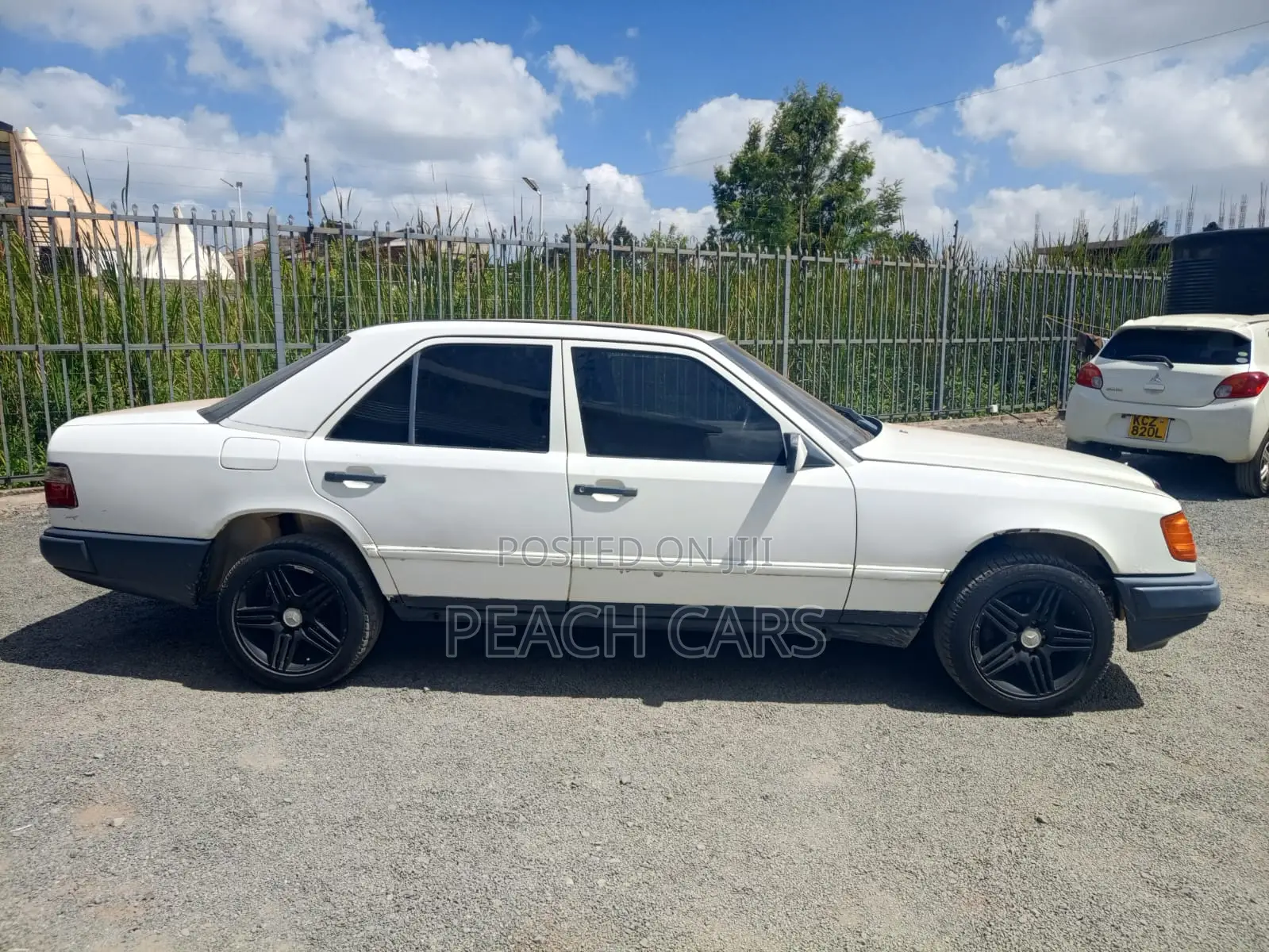 Mercedes-Benz E200 1986 White